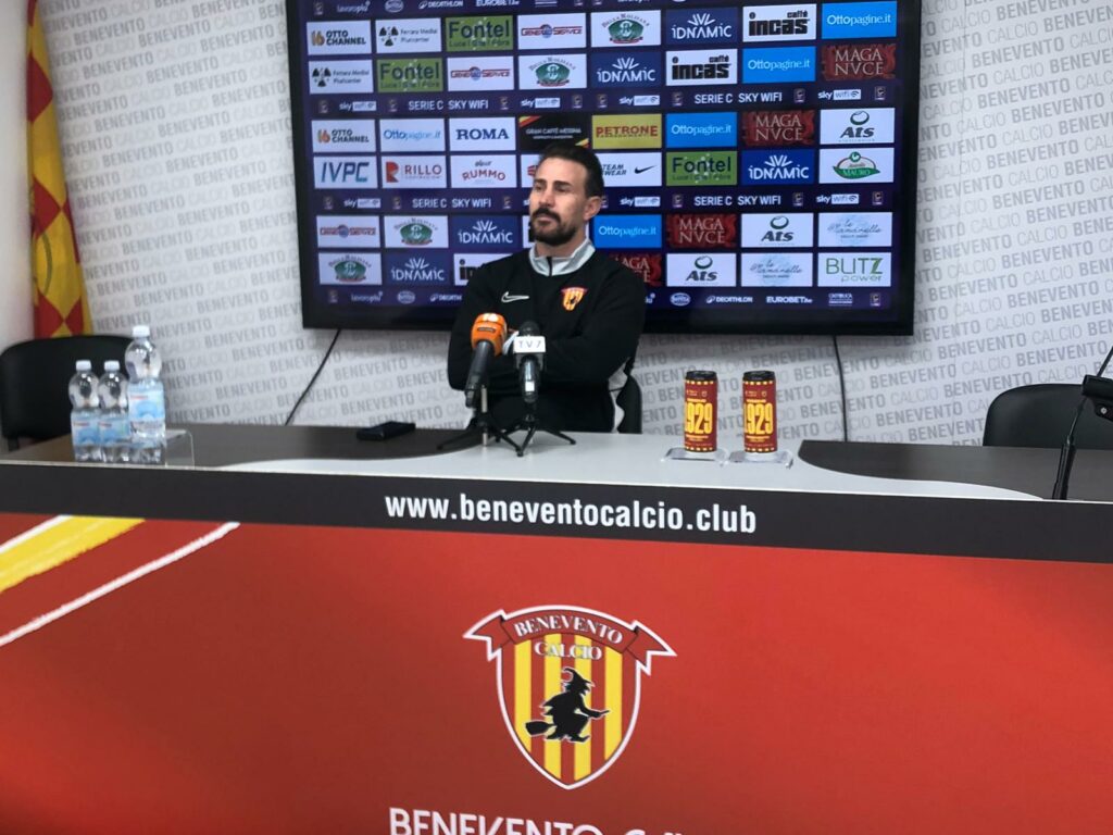 Floro Flores conferenza