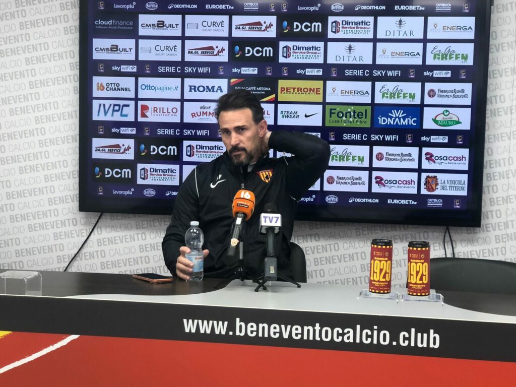 Floro Flores conferenza stampa Monopoli Benevento