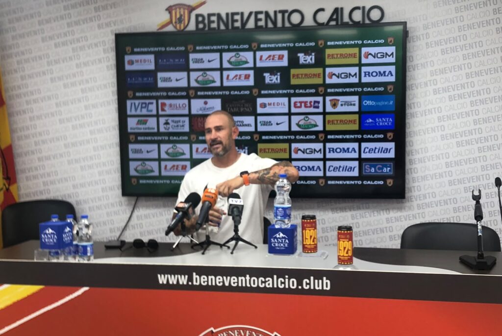 Floro Flores conferenza stampa Benevento