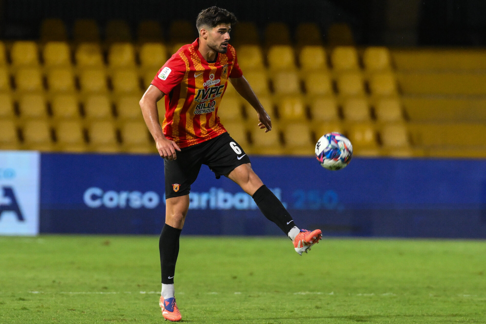 Benevento, Siatounis non vuole fermarsi: “Ora sogno un gol sotto la Curva Sud”