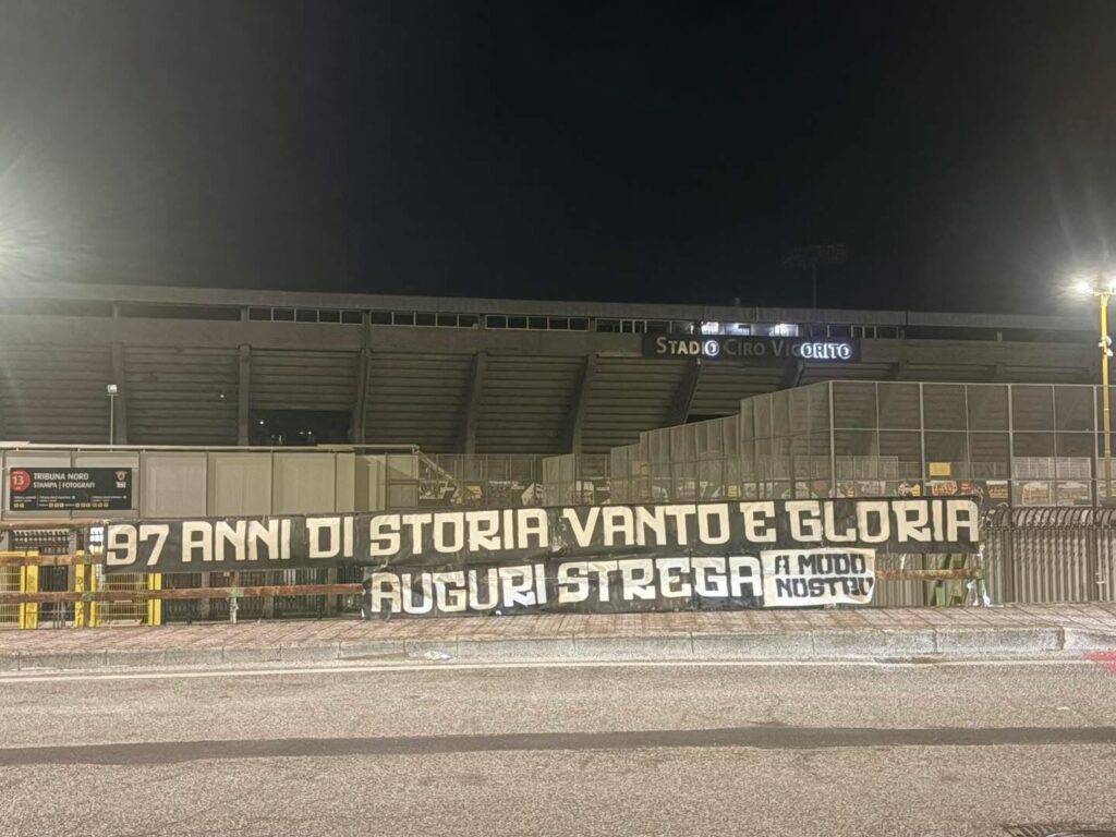 Striscione compleanno Benevento