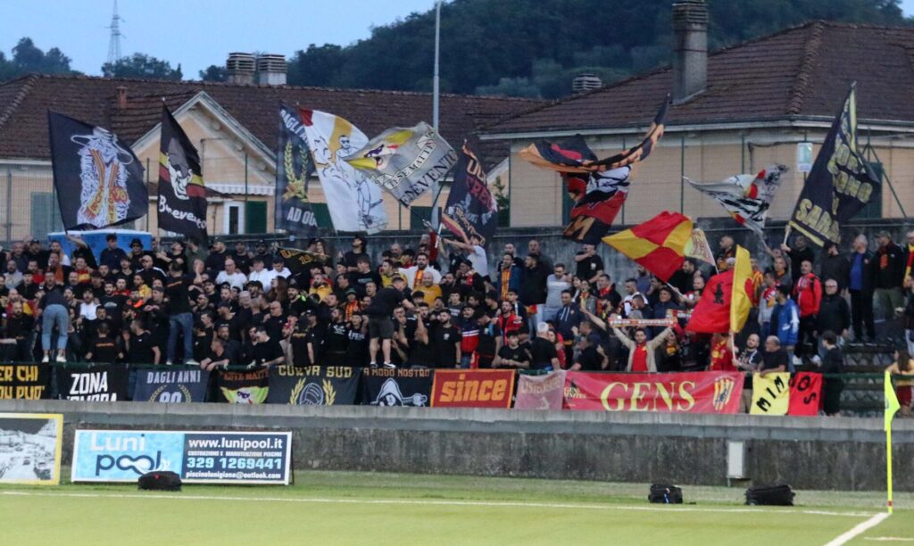 tifosi benevento carrara